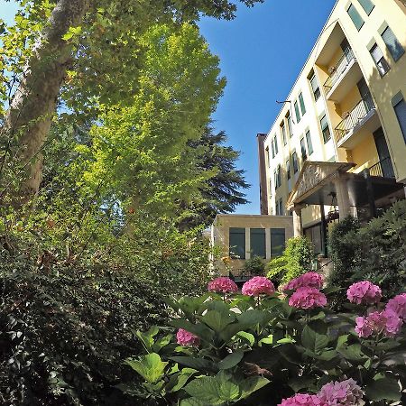Hotel Salus サリーチェ・テルメ エクステリア 写真