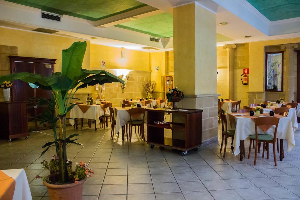 Hotel Salus サリーチェ・テルメ エクステリア 写真